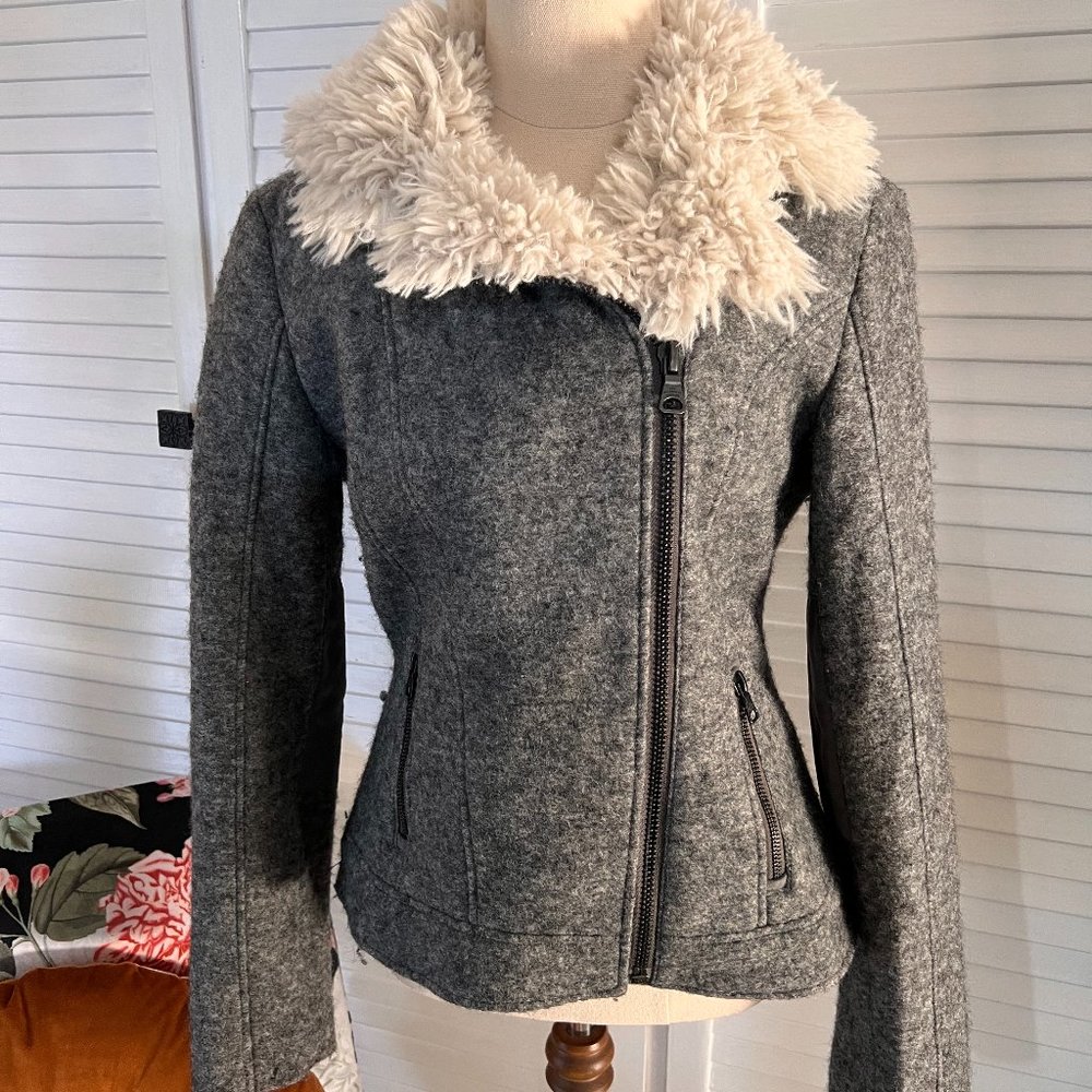 Zara Outerwear Trafaluc  Grey Jacket   AUS 10 Faux Sheepskin Collar - Picture 11 of 15
